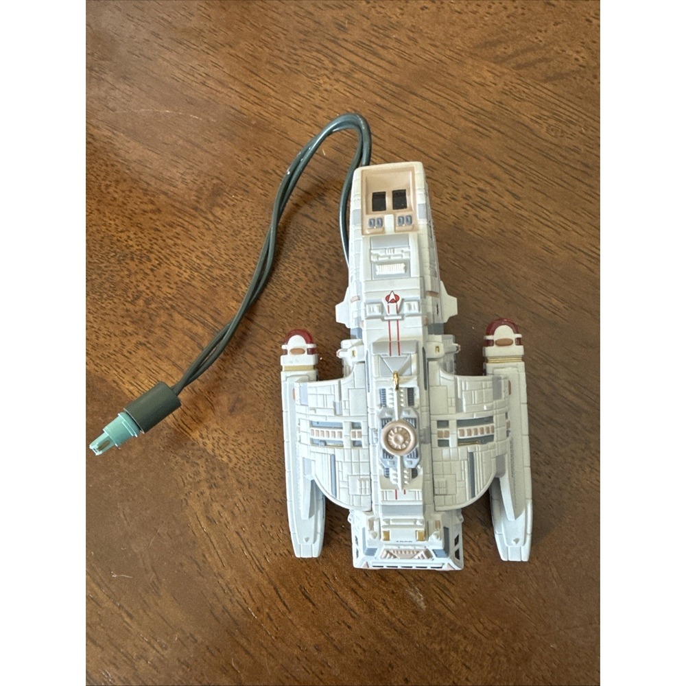 Hallmark Ships of Star Trek DS9 Runabout Rio Grande Ornament 1999